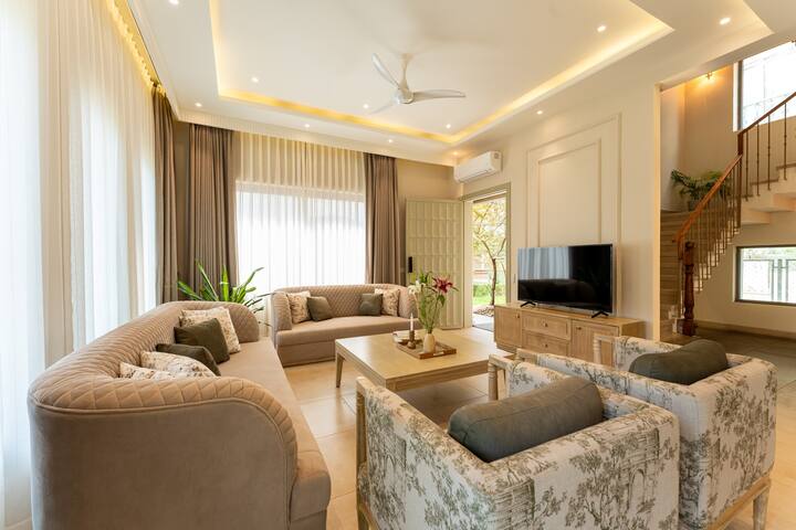 Living room image 2