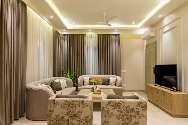 Living room image 6