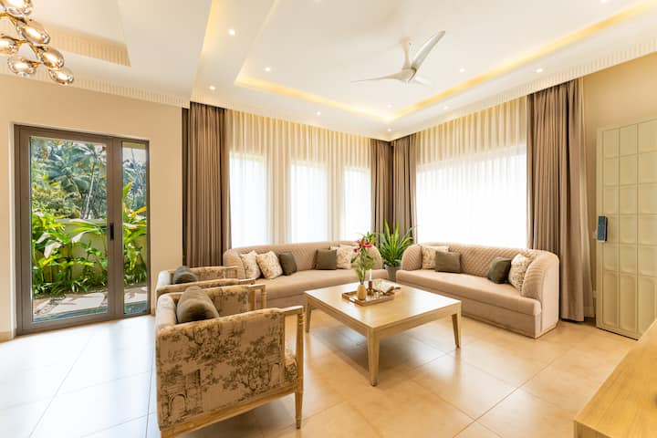 Living room image 8