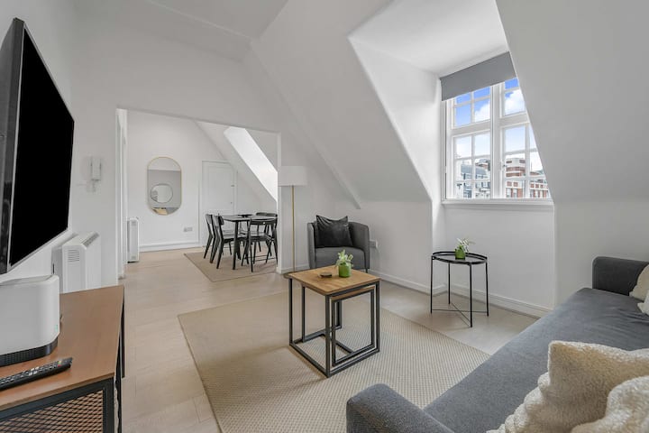 Fitzrovia 2-bed Flat · Lift · Sleeps 6 - 布魯姆斯伯里