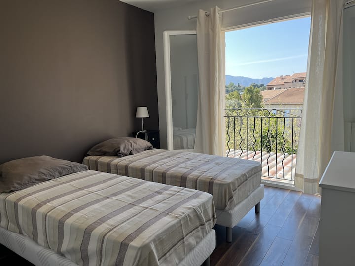Dormitorio 3, dos camas de 80 cm / una al lado de la otra = 160 cm