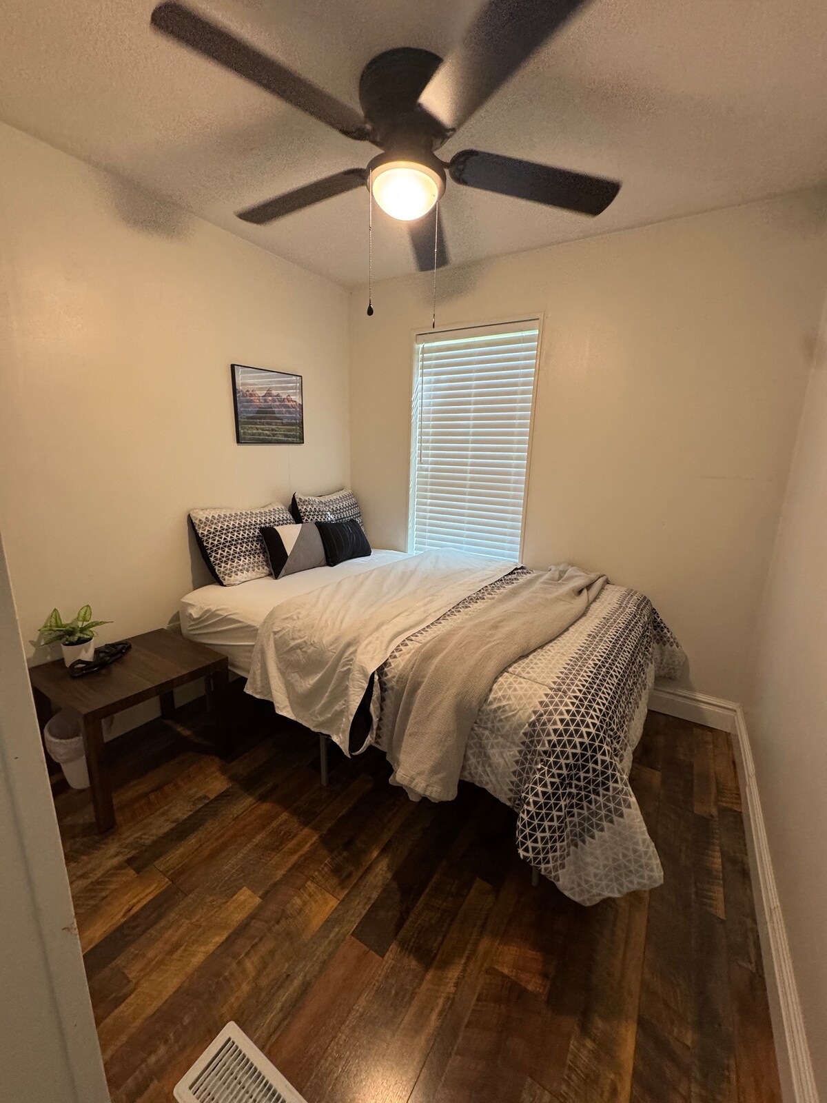 საძინებელი 2