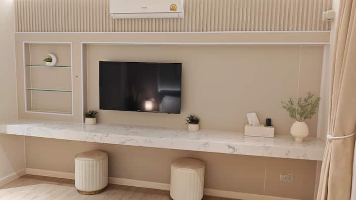 Seven Seas Resort Condo Studio/超大泳池/步行直达海滩 - Pattaya