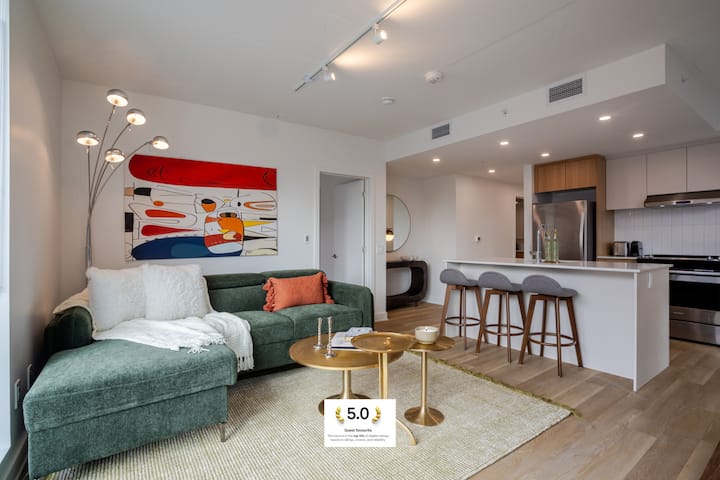 Downtown Montreal Pool & Rooftop Retreat - Longueuil