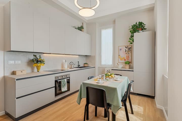 Saint Bon Suites - Central Apartment - La Spezia