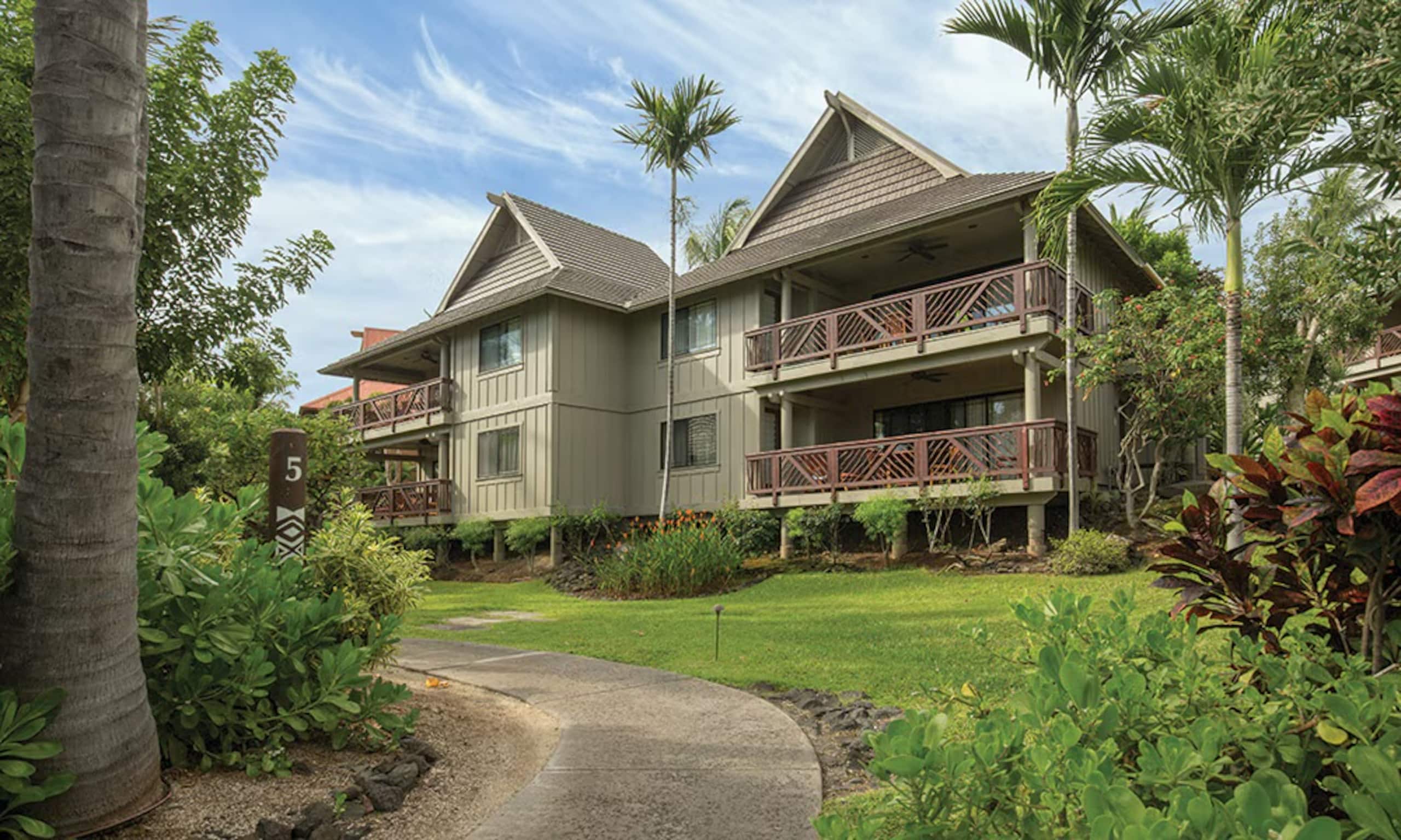 Kona Hawaiian 2BR w/Kitchen & W/D - Photo 11