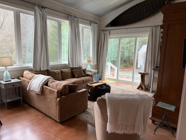 Luxury Creekfront Retreat | Fire Pit | Sleeps 8 - Cashiers, NC
