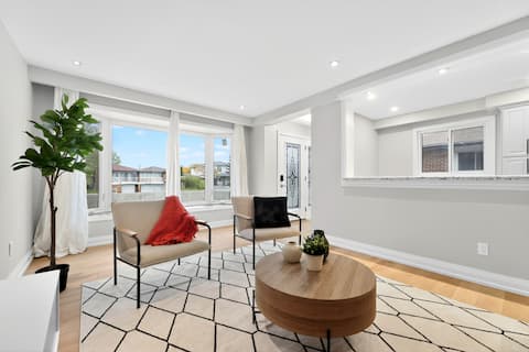 Successful Airbnb property: Stylish 3BR Main Floor near Airport | Free Parking in Etobicoke North