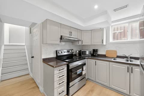 Popular Airbnb listing: Stylish 2BR Basement Suite Near Airport in Etobicoke North