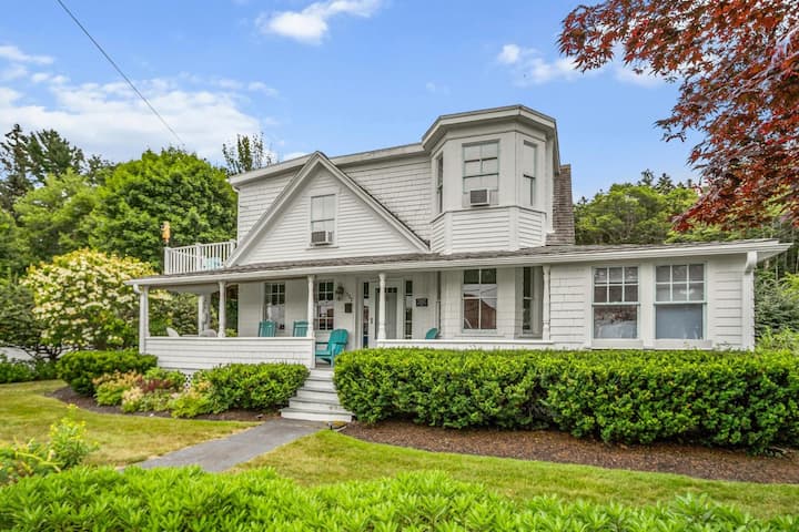 Seaglass House By Sea Maine - Boothbay Harbor, ME