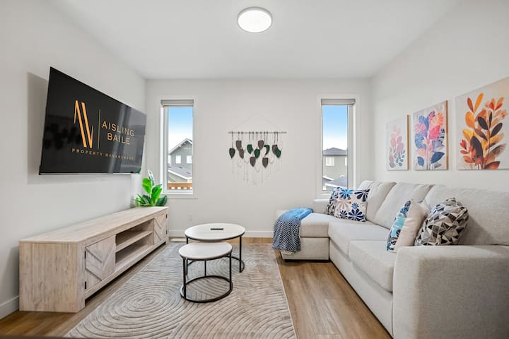 The Aerie | 2 Full Suites | 2400 Sqft | Ambleton - Airdrie