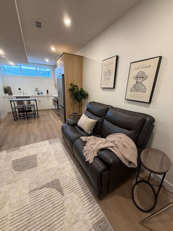 Guest Suite Avalon
(Park Front Central) - Saskatoon