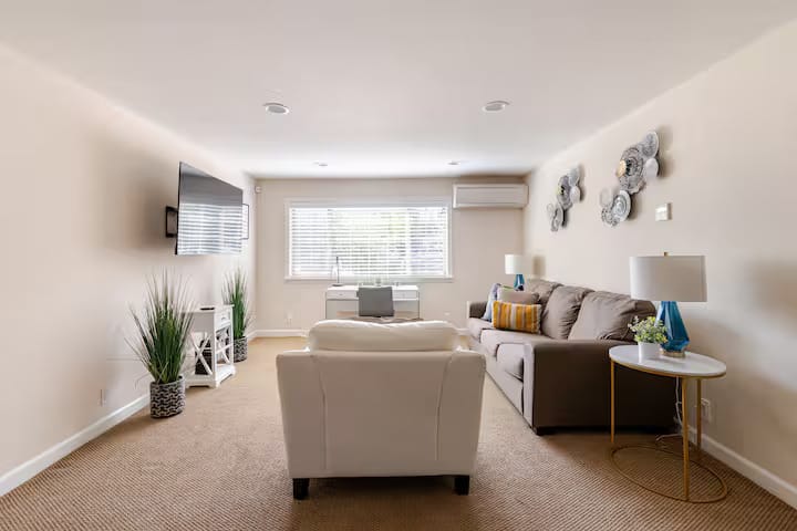 Family & Comfort Near Clu, Fsac, Proactive Sports - Westlake Village, CA