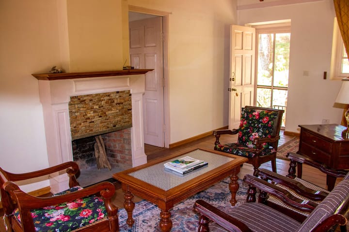 Wisteria Cottage @ The Stone Villa, Almora - Almora