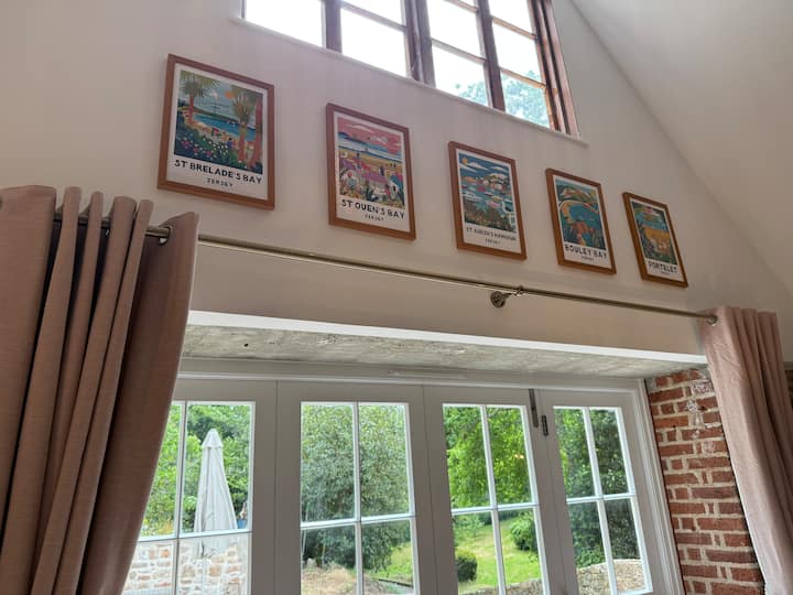 Granite Cottage | Walk To Beach And St Aubin - Jersey