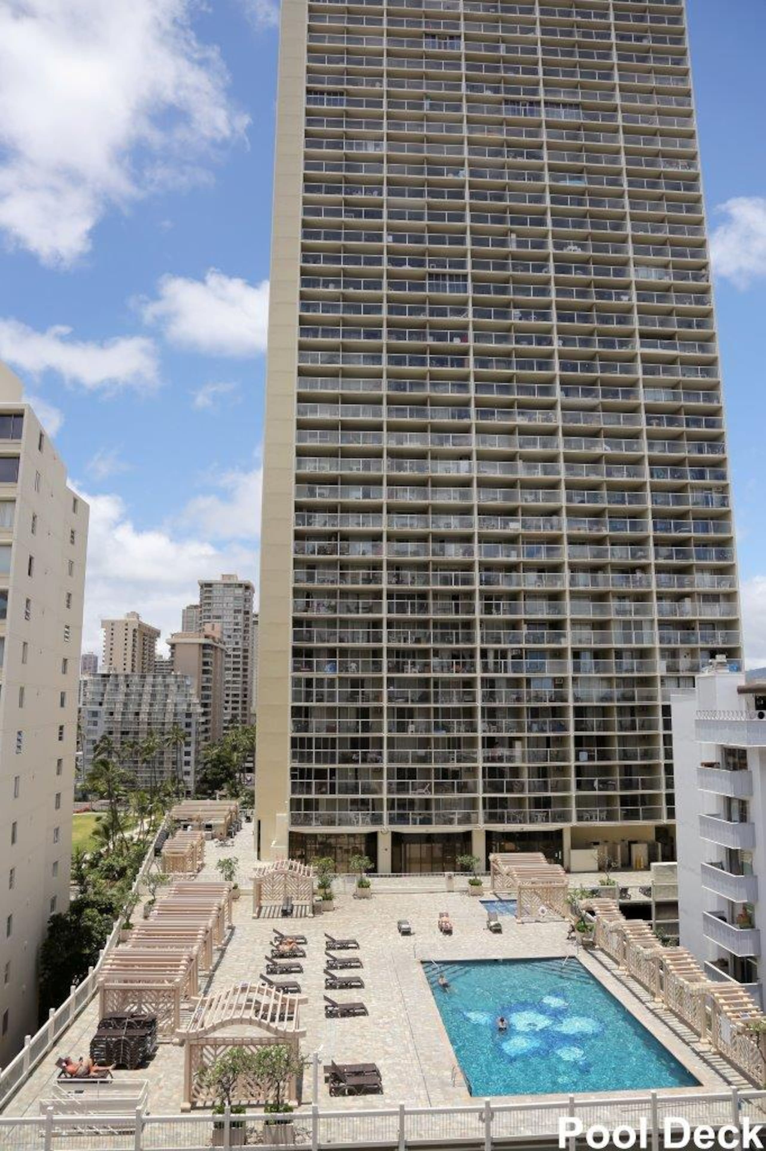 Condo in Honolulu · ★4.67 · Studio · 1 bed · 1 private bath - Image 34