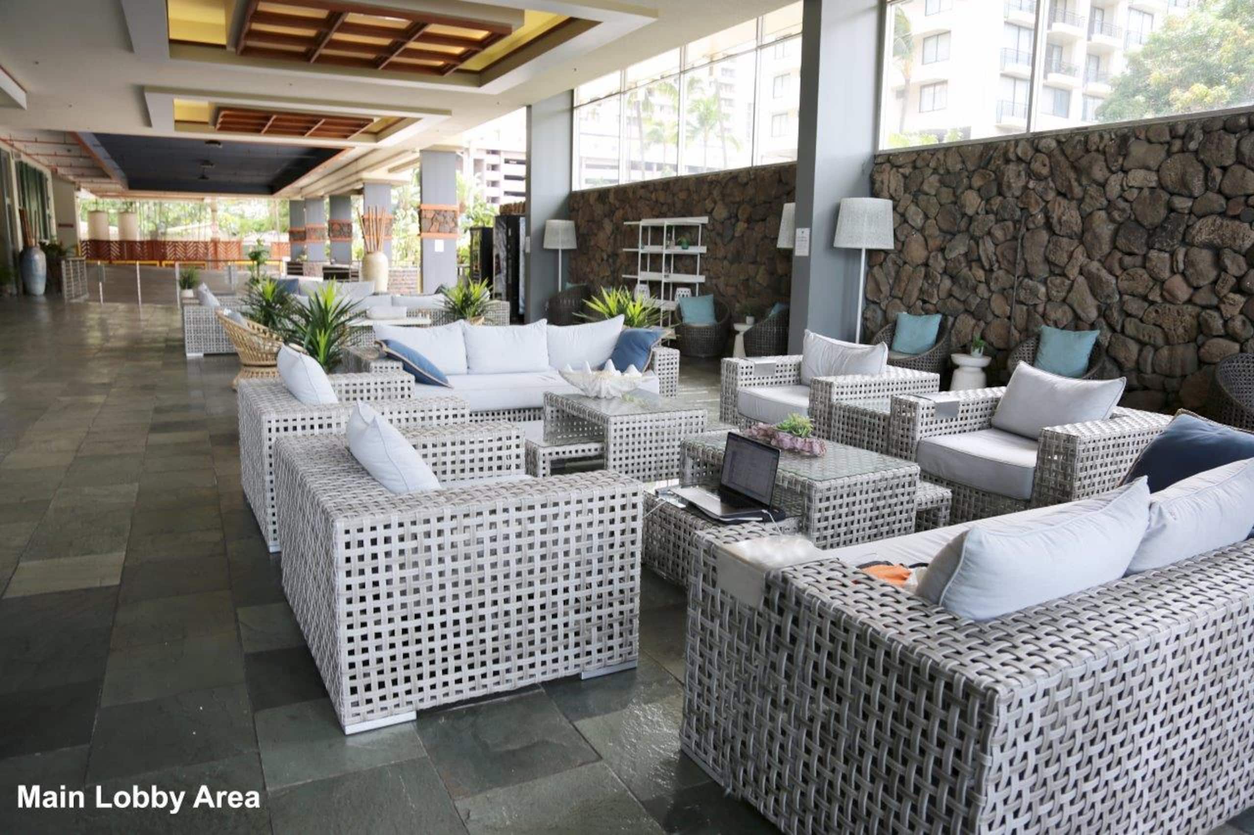 Condo in Honolulu · ★4.67 · Studio · 1 bed · 1 private bath - Image 36