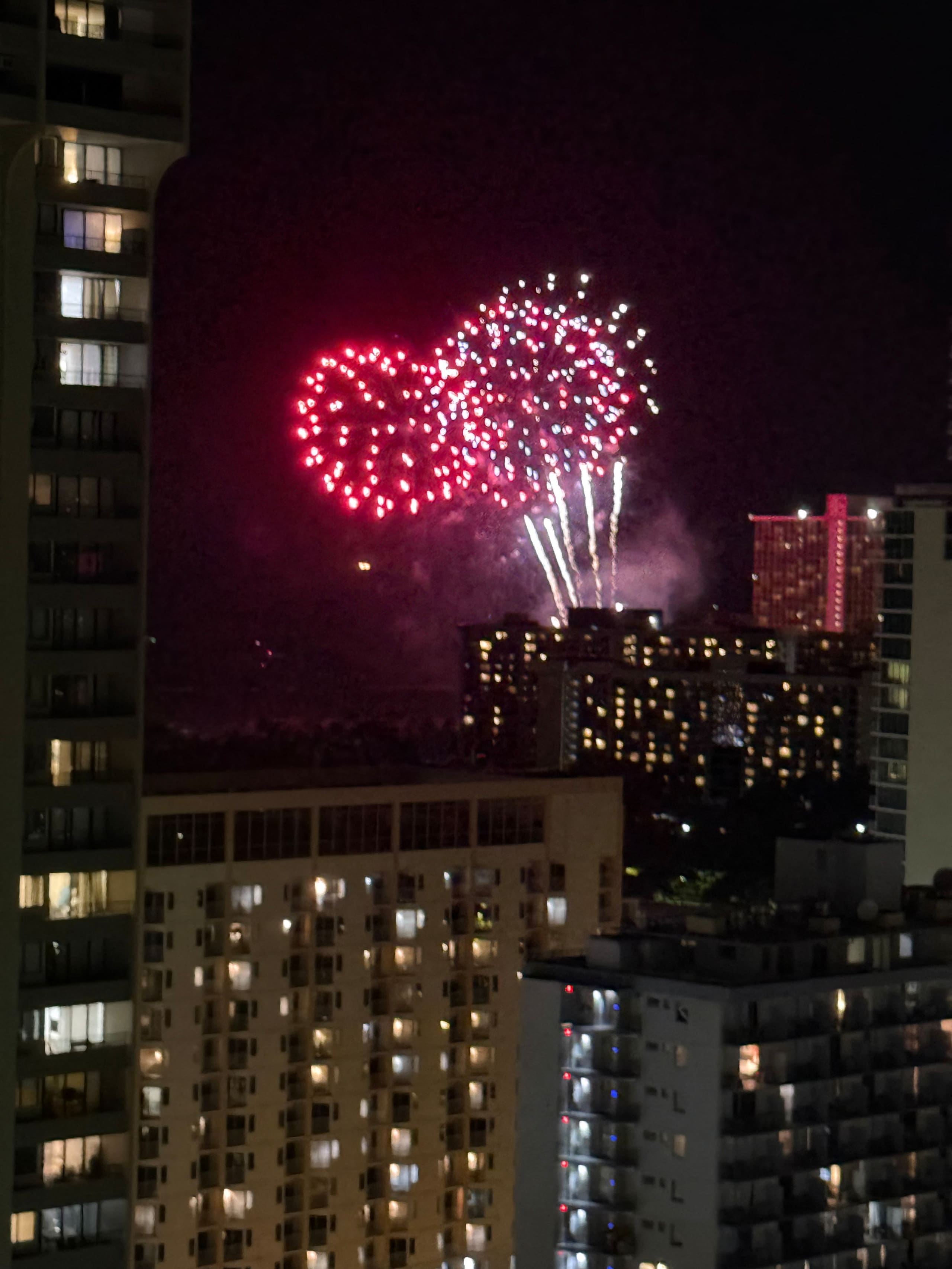 Condo in Honolulu · ★4.67 · Studio · 1 bed · 1 private bath - Image 28