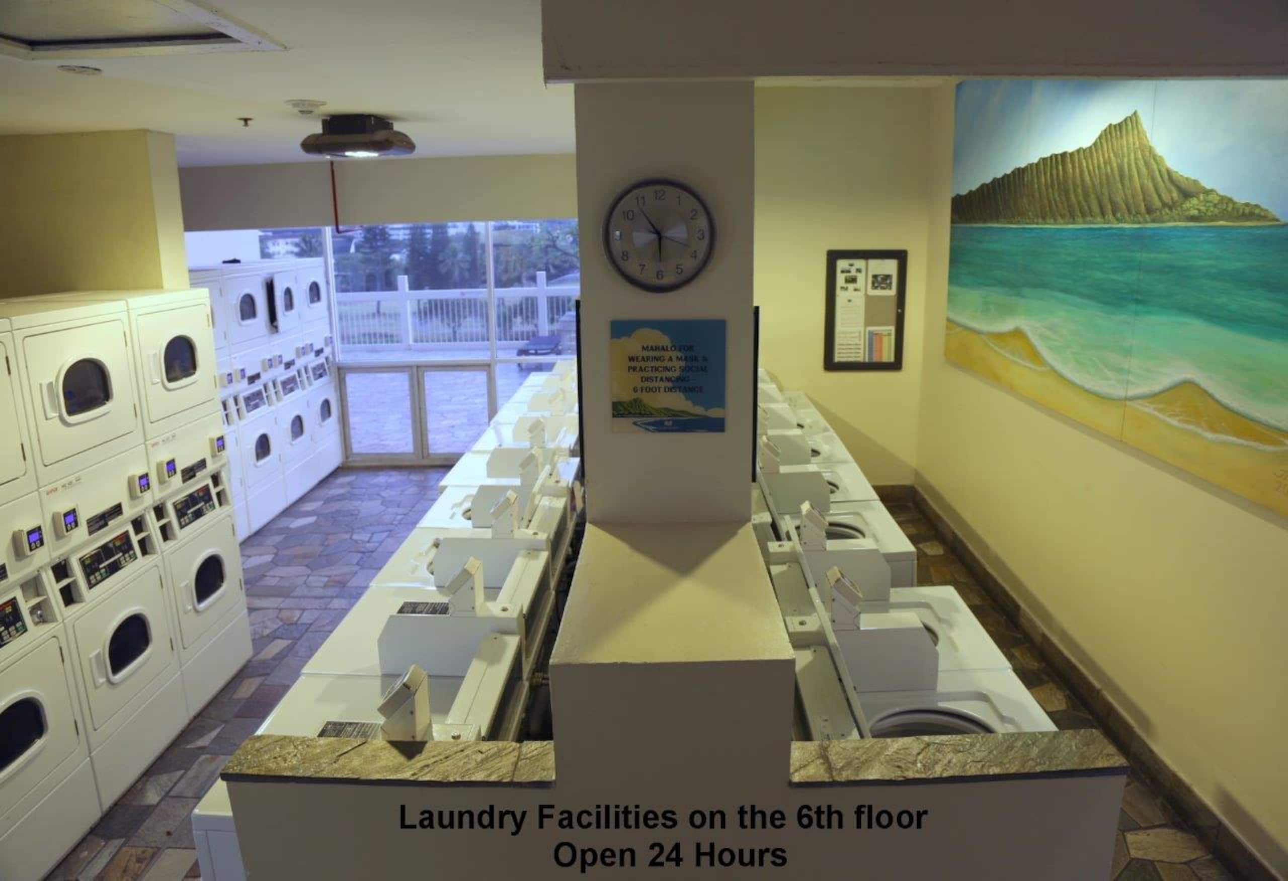 Condo in Honolulu · ★4.67 · Studio · 1 bed · 1 private bath - Image 31
