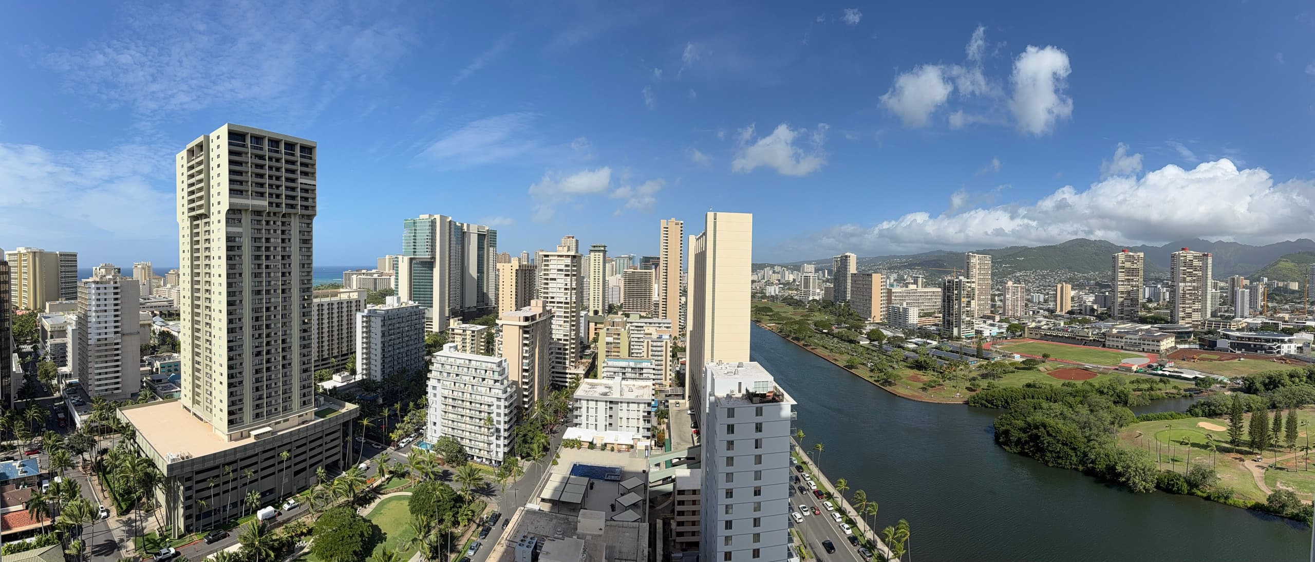 Condo in Honolulu · ★4.67 · Studio · 1 bed · 1 private bath - Image 27