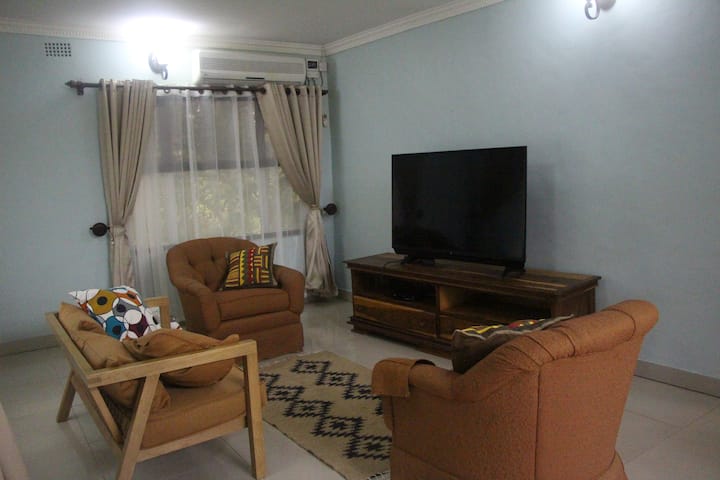Placentia , Newlands Cozy Hideaway - 馬拉威