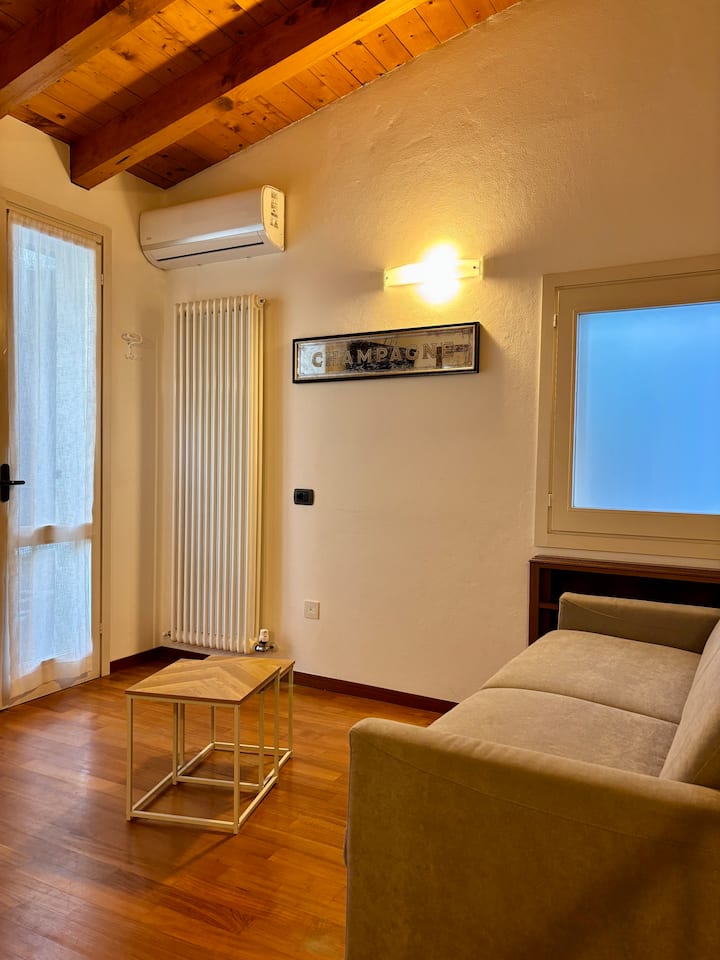 Casa Giada: Romantic Tiny House On The Lakefront - Varenna