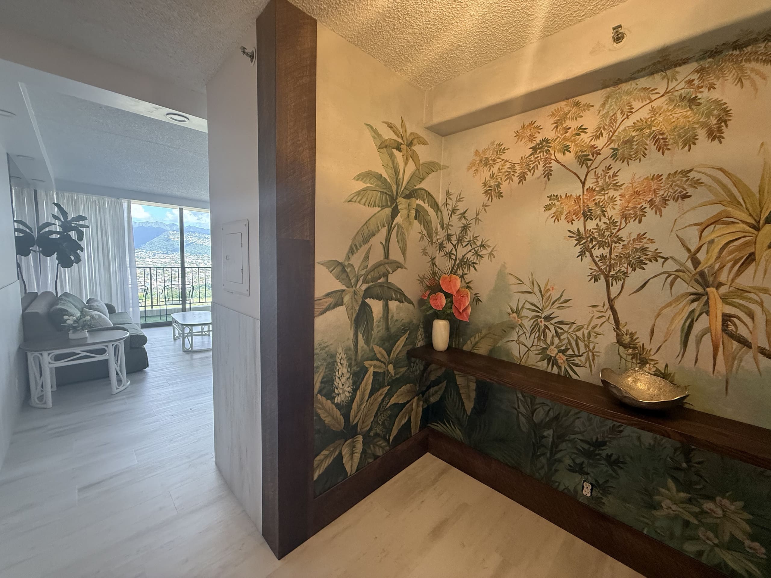 The Sky Lanai - Retreat in Beautiful Waikiki - Image 1