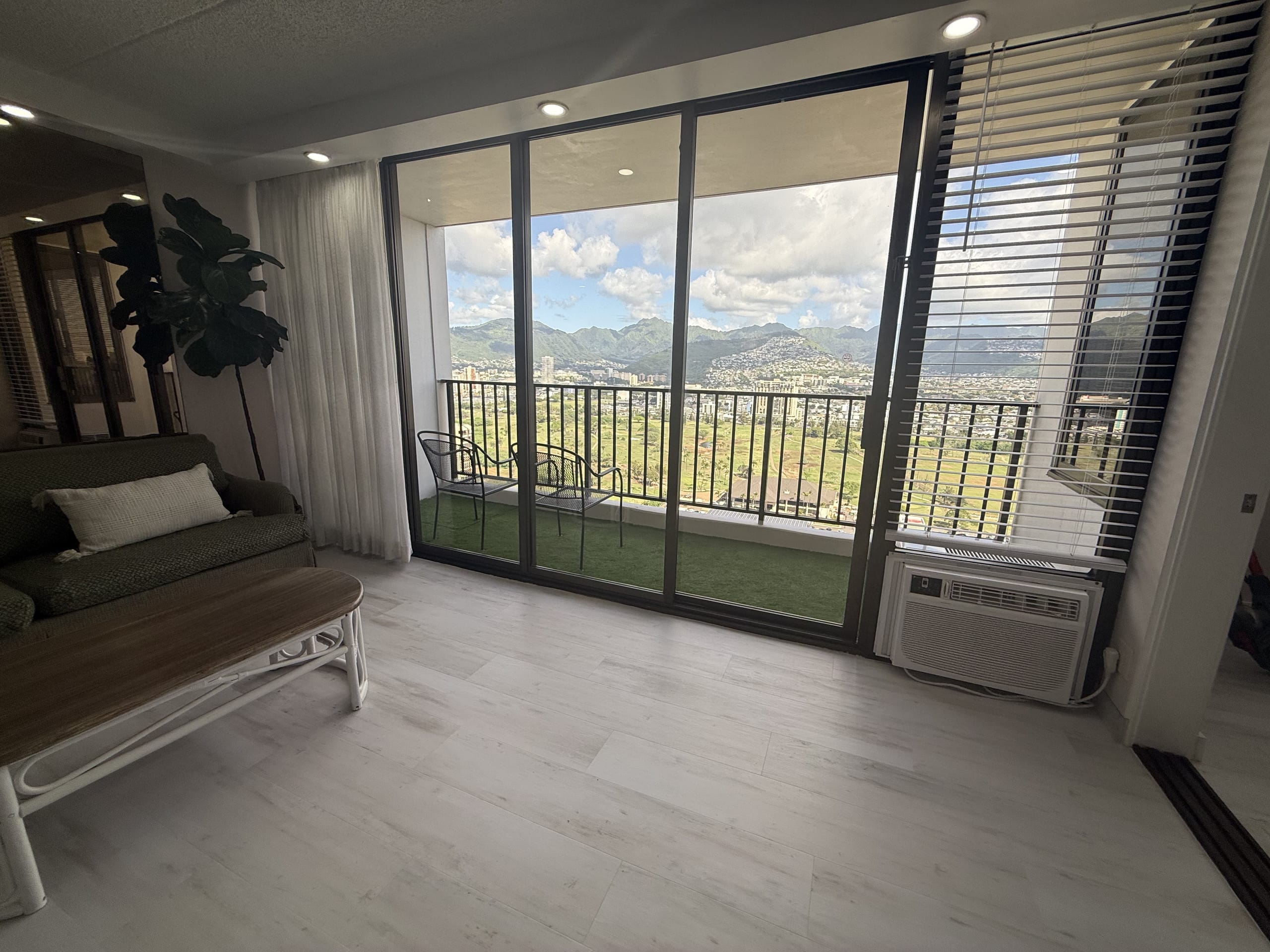 The Sky Lanai - Retreat in Beautiful Waikiki - Image 2