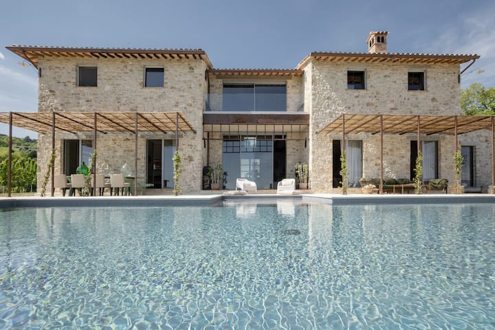 Todi-splendida Villa Con Infinity Pool E Vigneto - Umbria