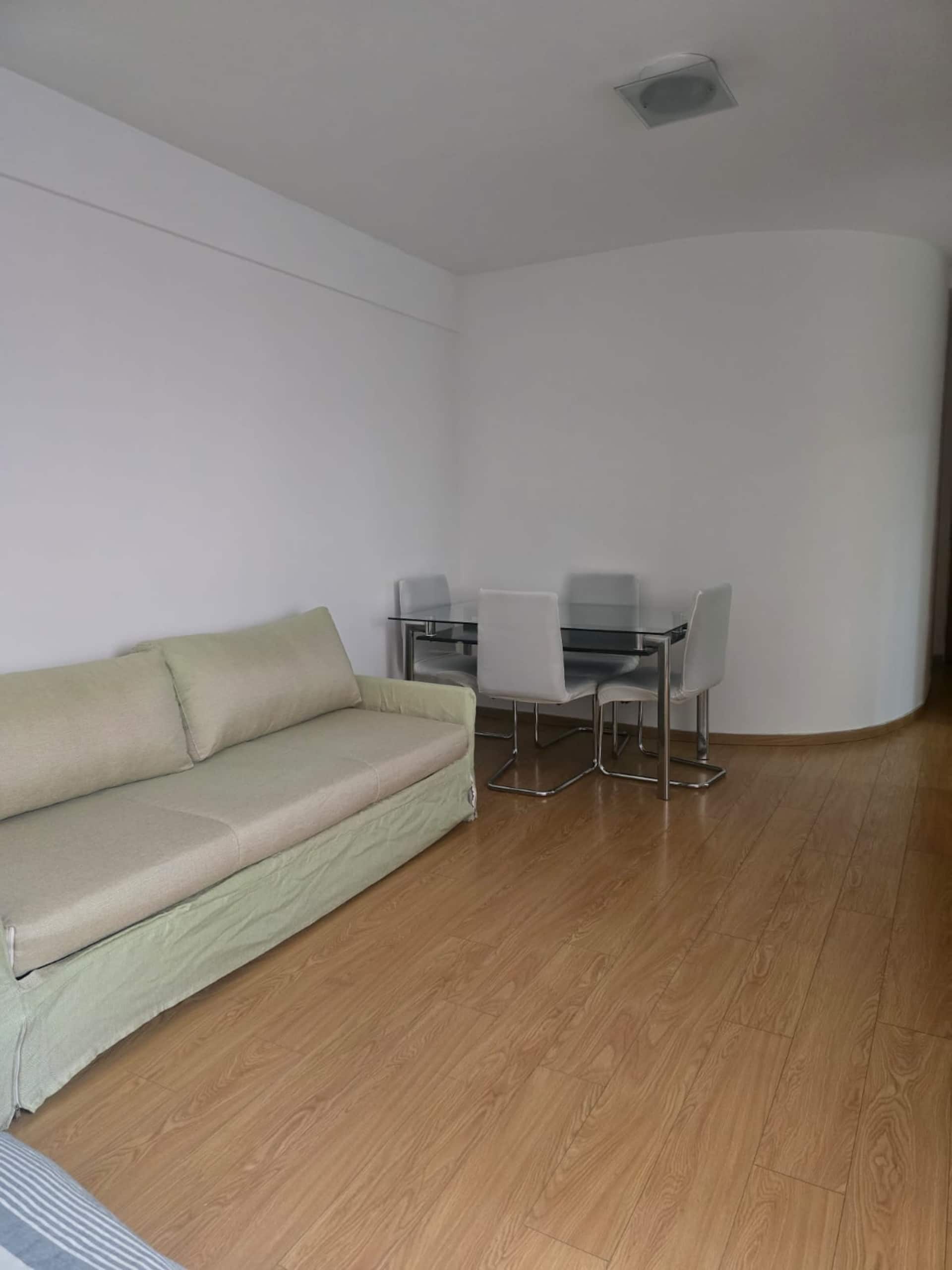 Kitnet com piscina em Palermo