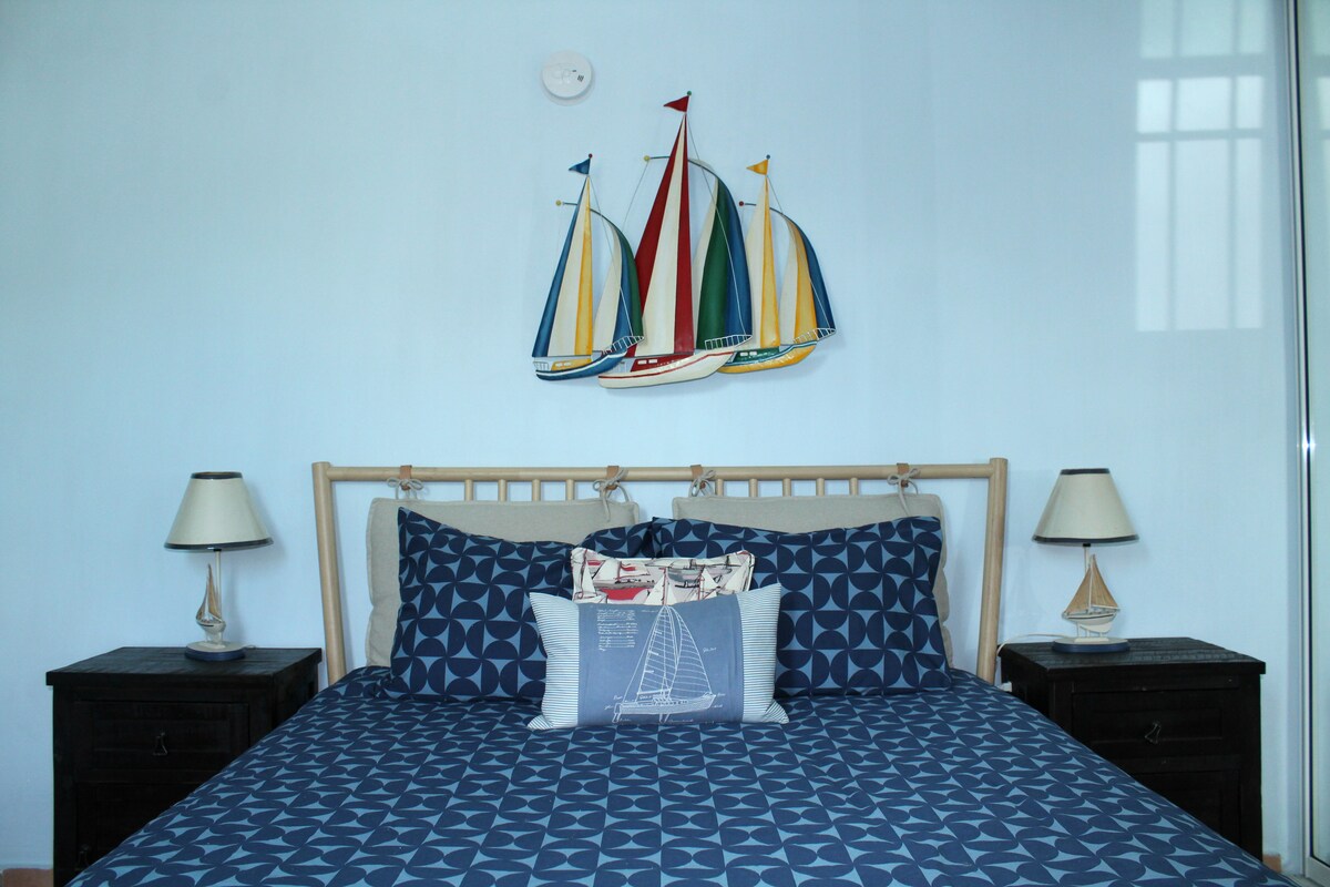 Successful Airbnb property: Beach Oasis: 2 min walk to beach + Pools in Suárez