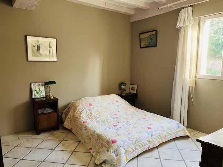 საძინებელი 1