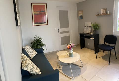 Successful Airbnb property: Small independent house in a local home in Plougasnou
