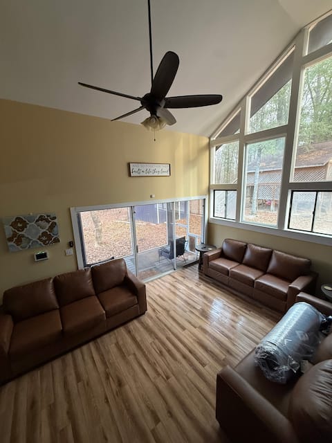Popular Airbnb listing: Seclusion Cottage in Dothan