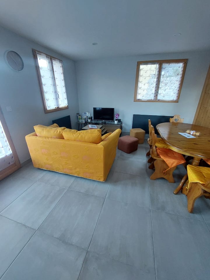 Charmante Maison Pour 5 Personnes/meublé 3 éToiles - Lathuile
