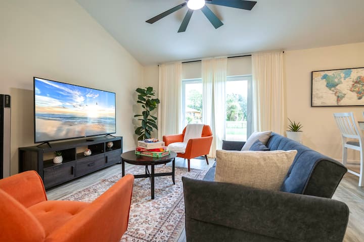 Modern Pet-friendly 3br W/tvs &Grill- Beach Nearby - North Port, FL