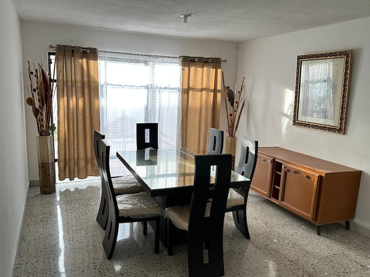 Casa Gardenia - Cochera 2 Autos-wifi-agua Caliente - Durango, México