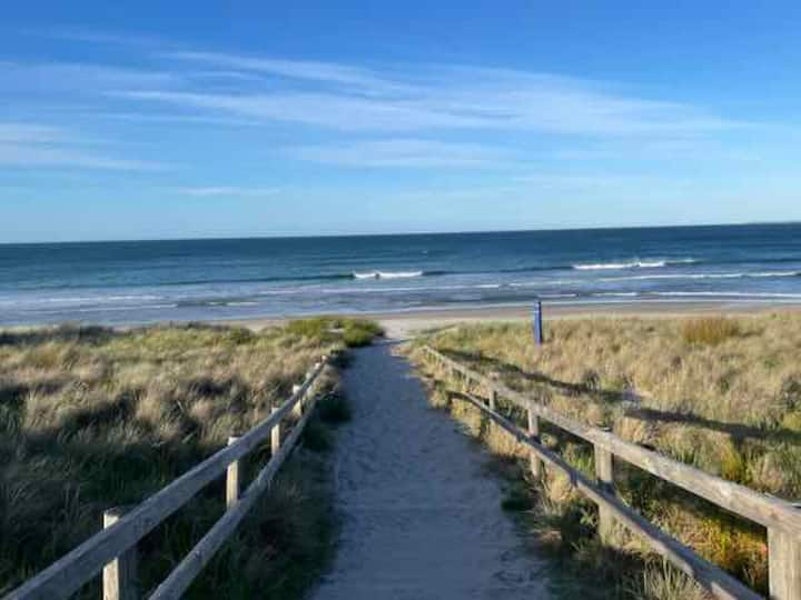 Omanu Gem - 200 Strides From Omanu Beach! - Tauranga