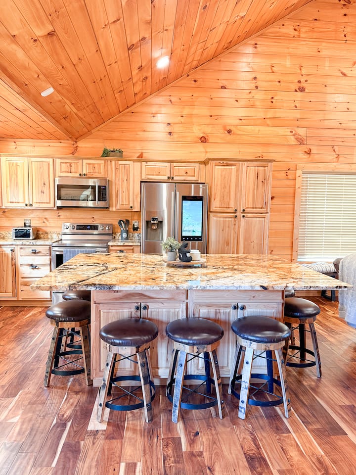 Smoky Heaven | New Home, Mountain Views, Ev Charge - Gatlinburg, TN