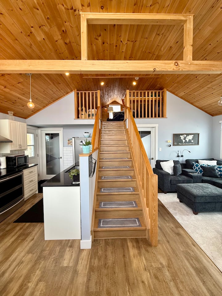 Cocamo Cottage - Water-view Home On Sturgeon Lake - Bobcaygeon
