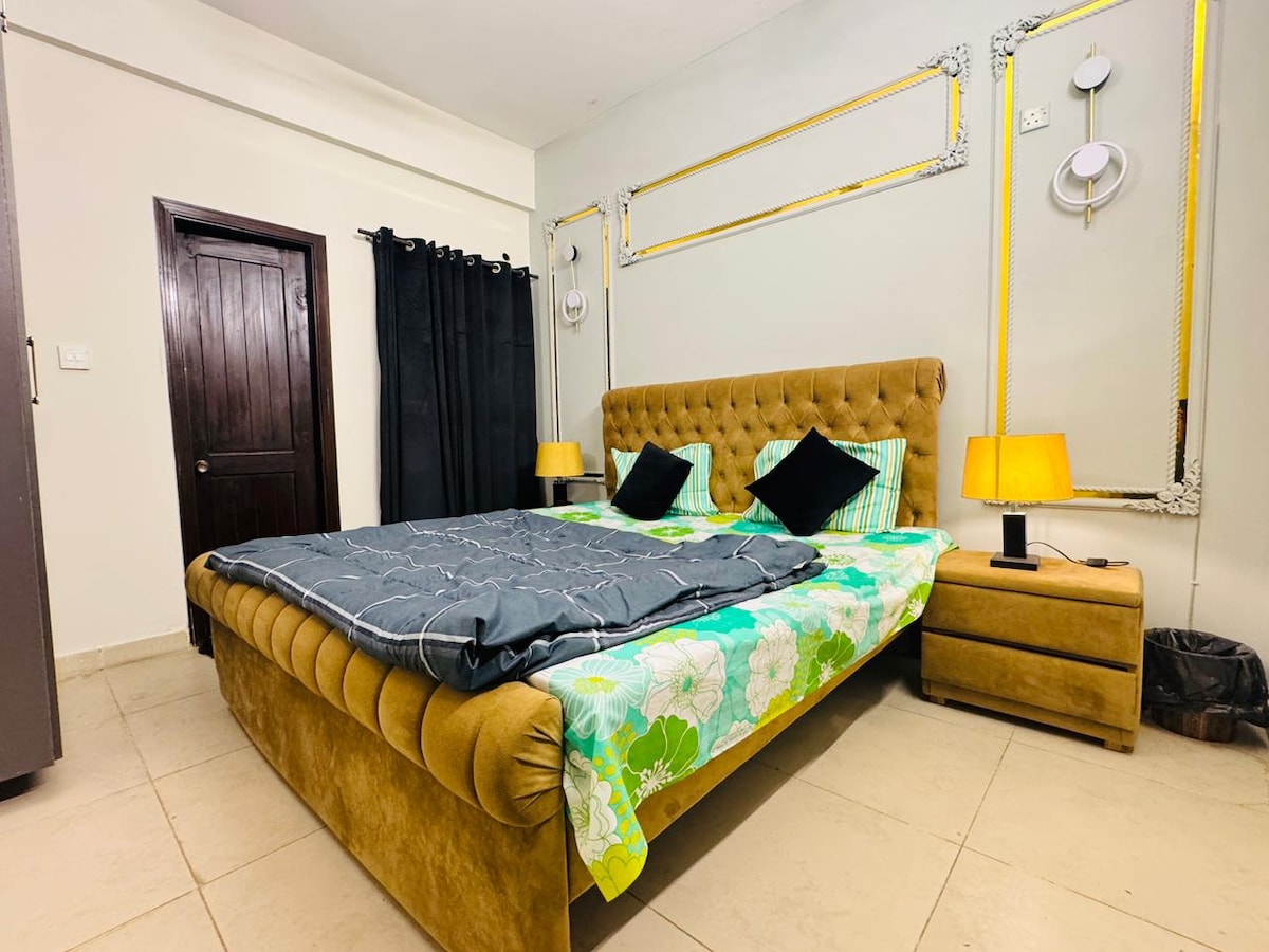 Private 1 BHK — Self Check-In, Secure & Central — view 3