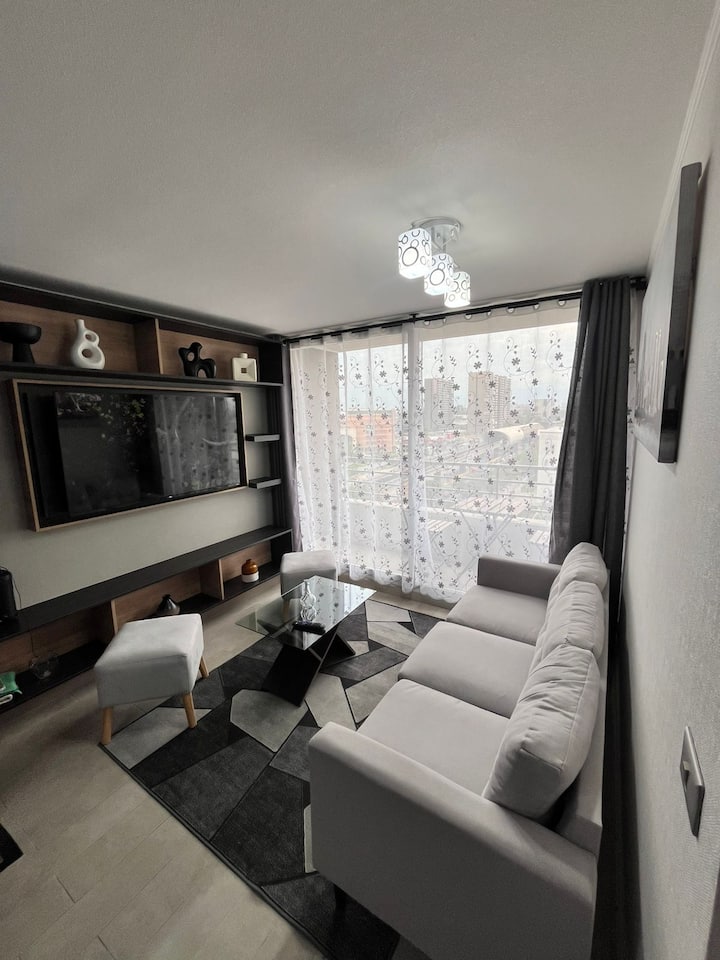 Moderno Departamento Con Ubicación Privilegiada - El Bosque, Chile