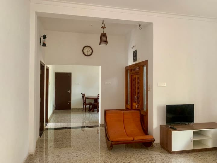 Om Guest House, Sirsi - Sirsi