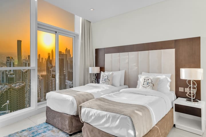Dormitorio con vista panorámica