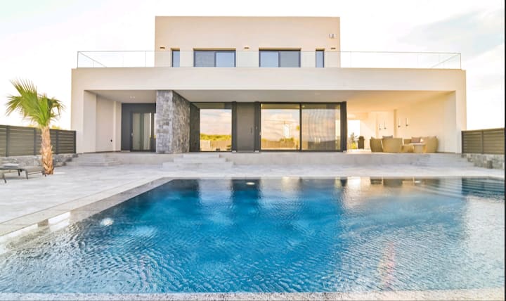 Palme Luxury Villa