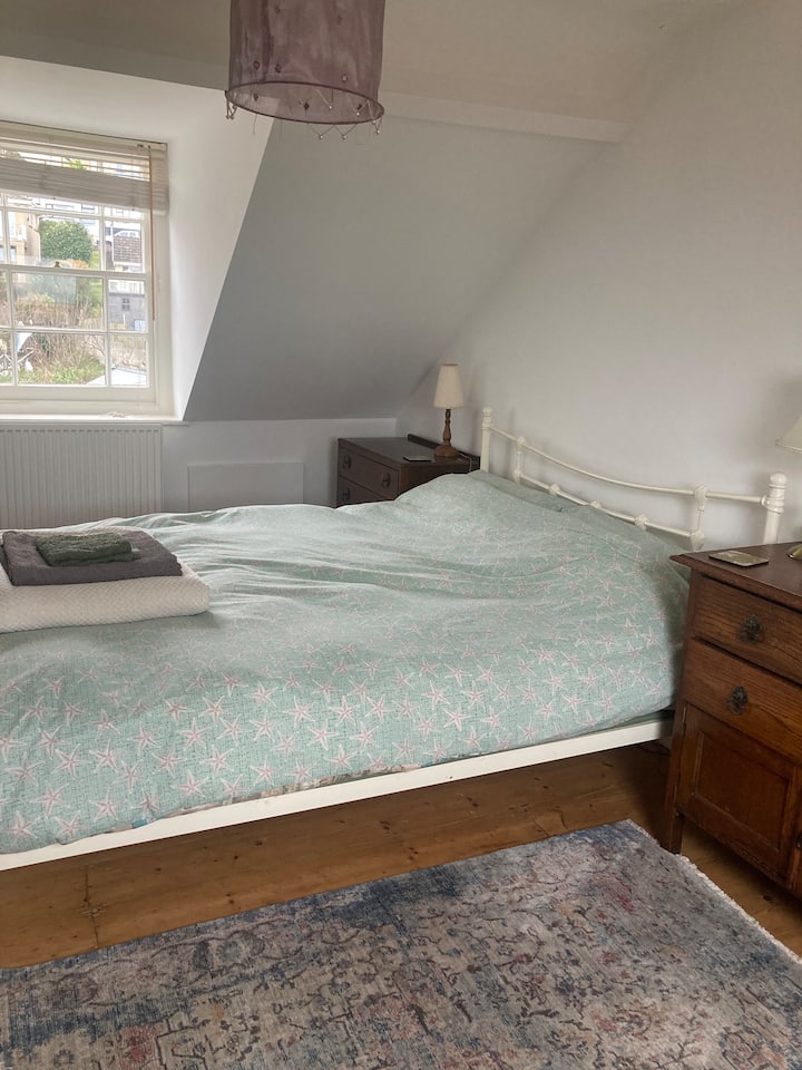 2 Rooms In Large Sea View House. Parking For 1 Car - Ilfracombe