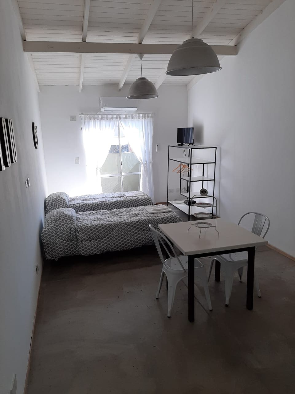 Kitnet de um ambiente com varanda em Vicente López
