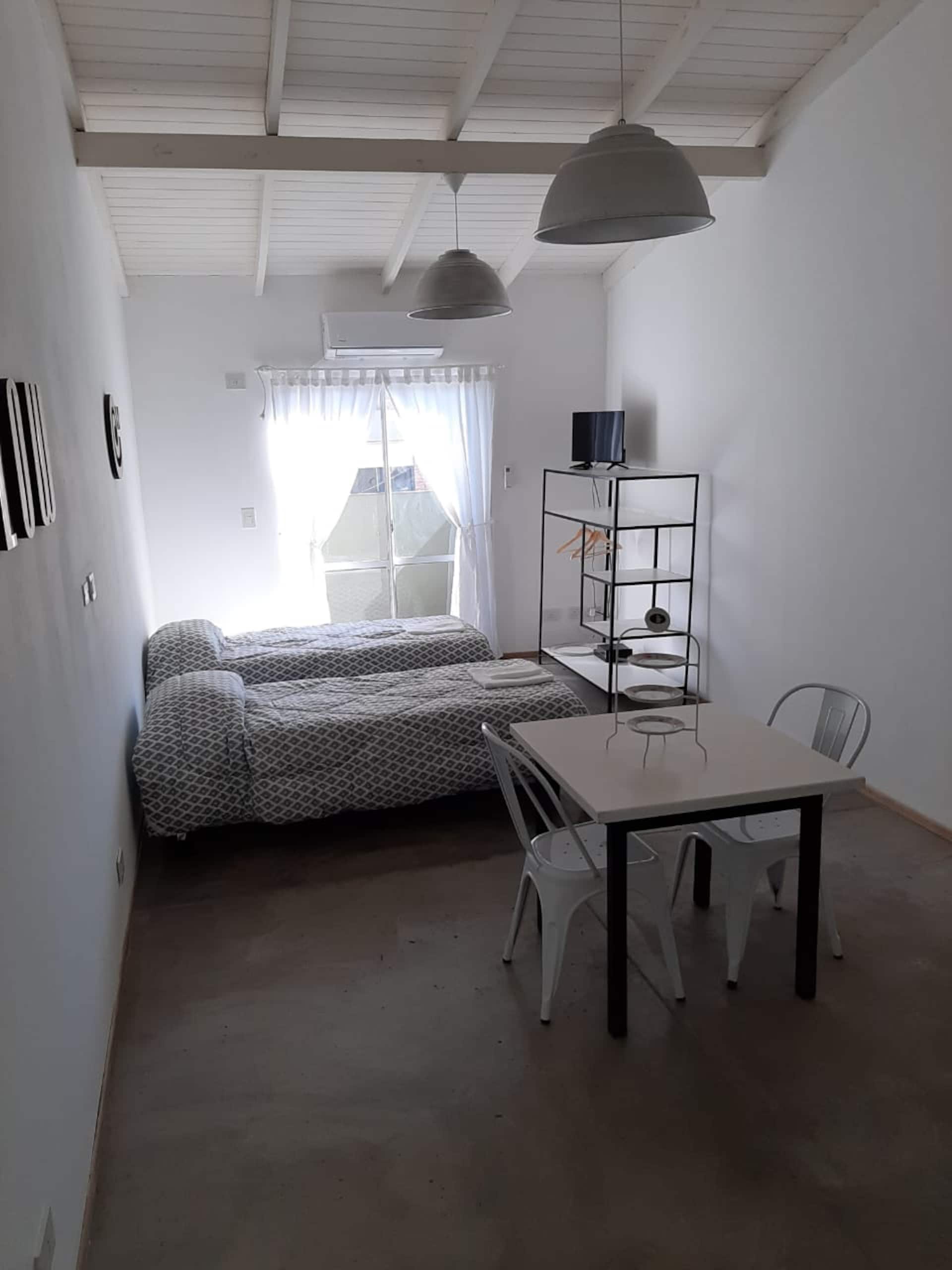 One-room apartment in Vicente López with balcony