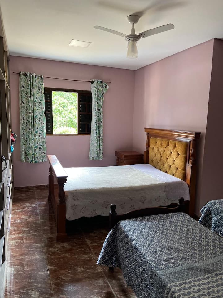 غرفة النوم 2