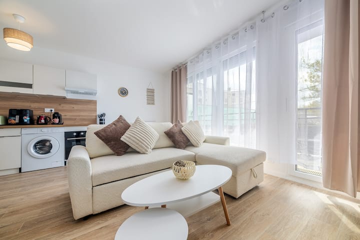 Spacieux 2 Chambres - Parking Privé - Ascenseur - Champigny-sur-Marne